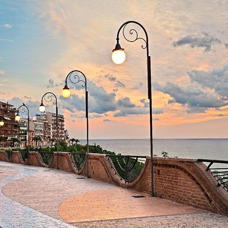 Hotel Il Clandestino Ortona Esterno foto