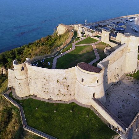 Hotel Il Clandestino Ortona Esterno foto